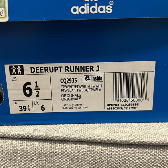 NWT! In box Adidas Deerupt Runner - Picture 2 of 6